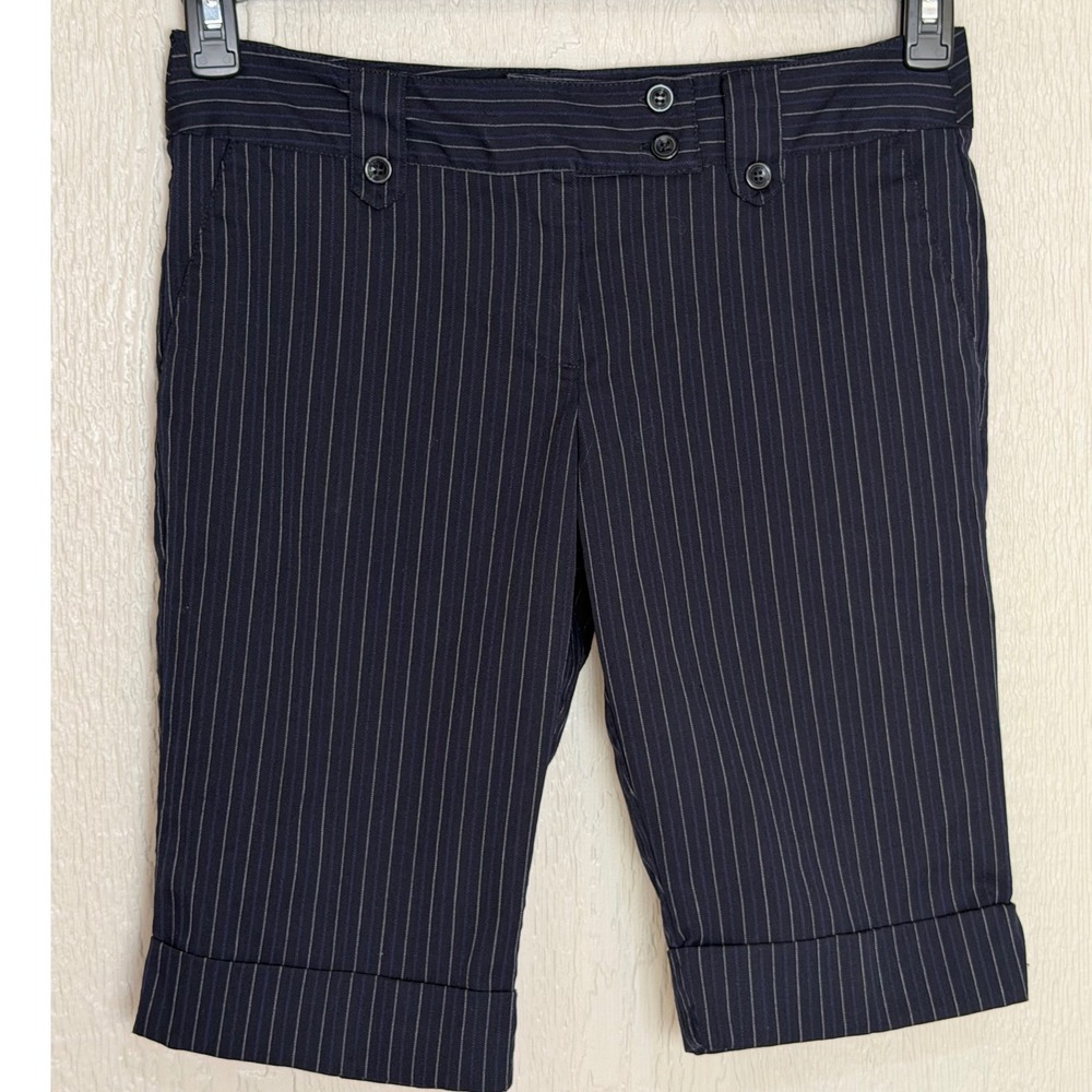 Tracy Evans Limited Womens Navy Blue Pinstripe Bermuda Cuffed Shorts Size 9